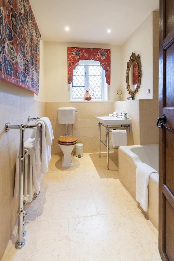 Feature Double Room - Astor Wing,1365767657:JPEG